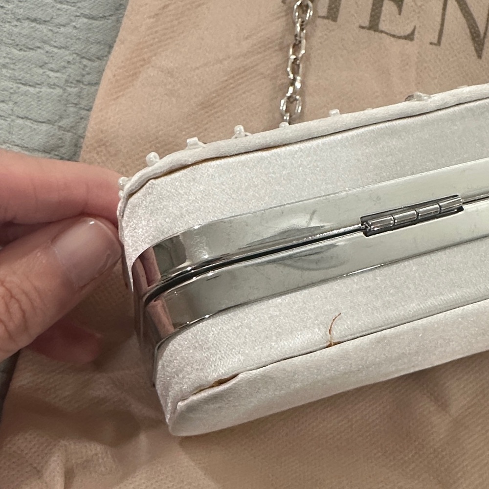 Menbur Vintage White Beaded Clutch with Chain Strap - Picture 6 of 13